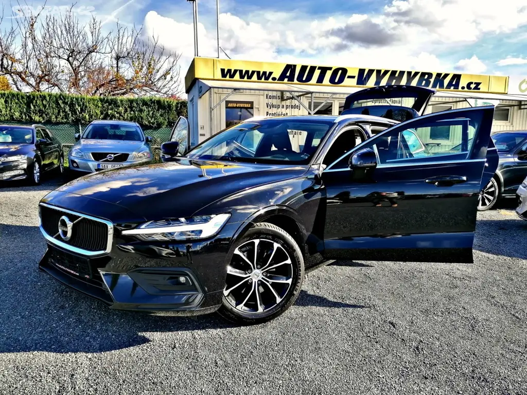 Volvo V60, 2.0 D3 Manuál,LED,Kůže